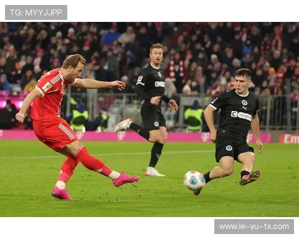 曹圭成精准射门引爆全场,助力球队逆转取胜 曹圭成精准射门引爆全场,助力球队逆转取胜